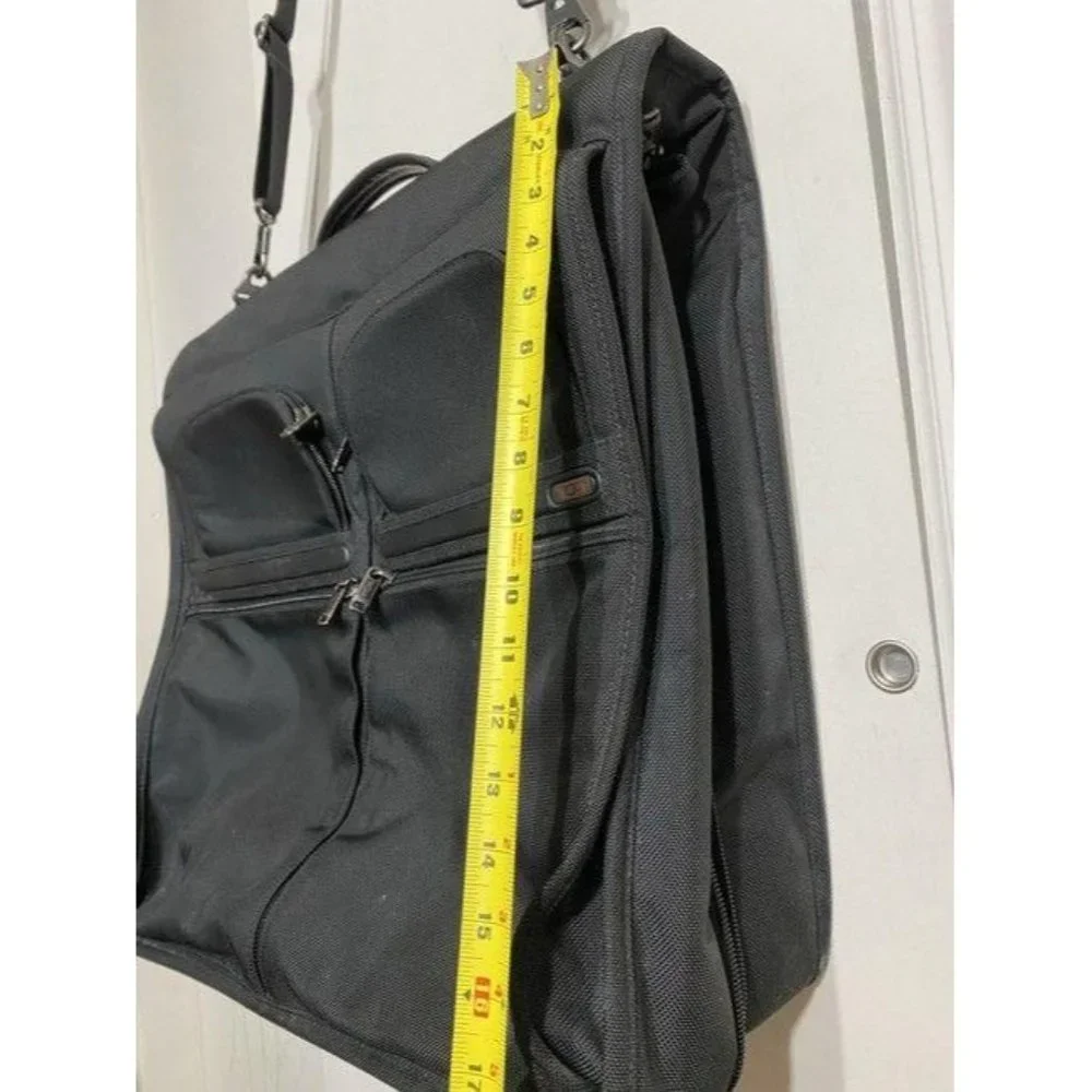 tumi alpha kleidersack black nylon weekendtravel b